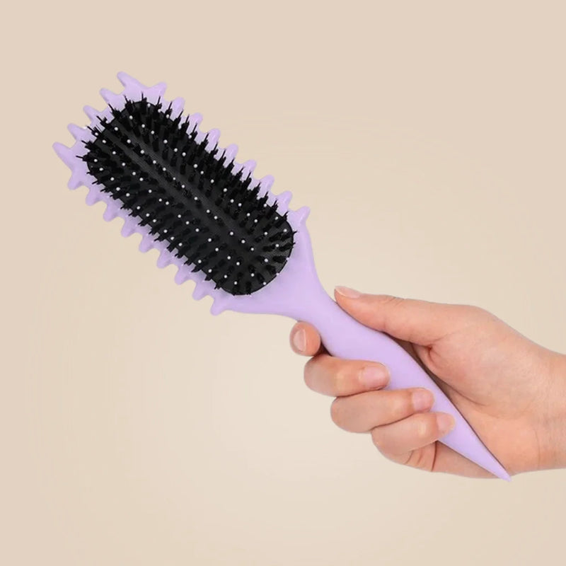 Escova Finalizadora de Cachos: Definição Rápida e Zero Frizz