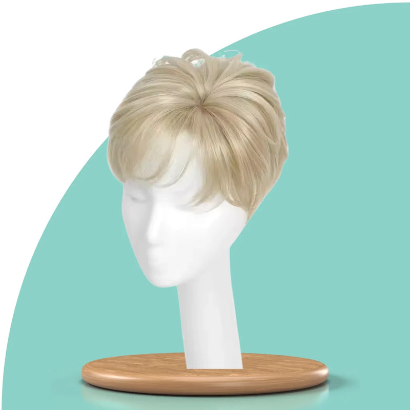 Topo de cabelo curto loiro claro